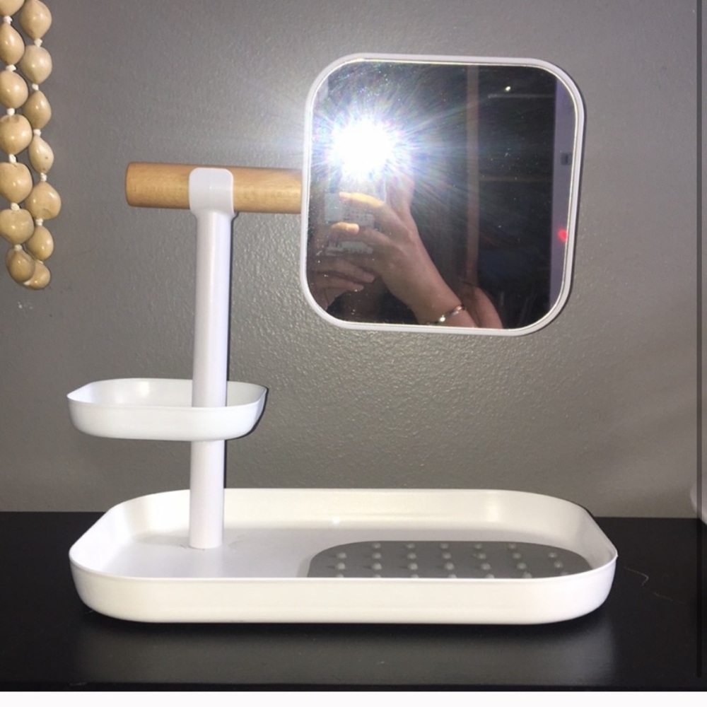 urban outfitters jewerly organizer